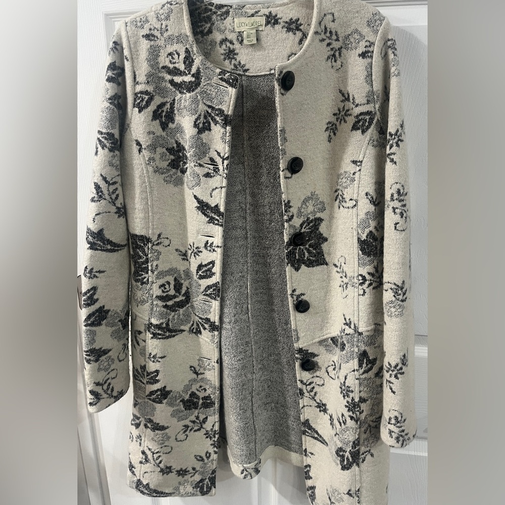 Lucy & Laurel Black and Cream Knit Cardigan